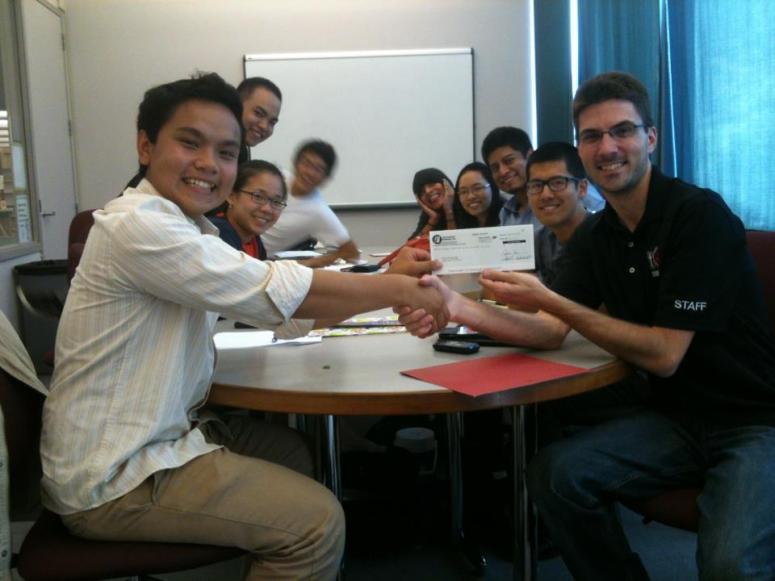 247794_10152126122850524_1998989894_n